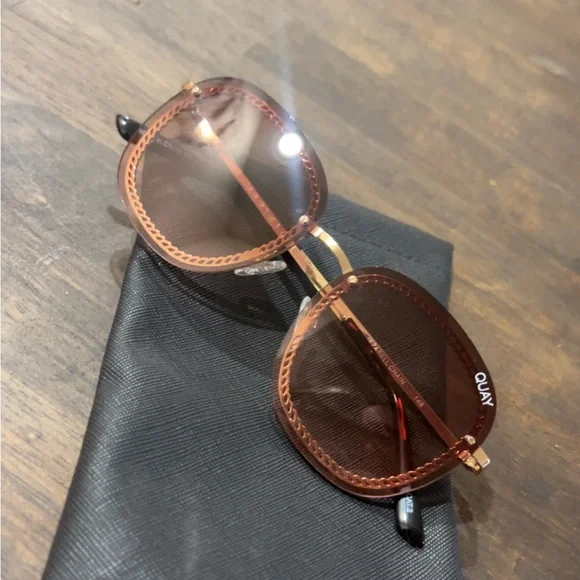 Quay Australia Tan Sunglasses - Picture 3 of 4